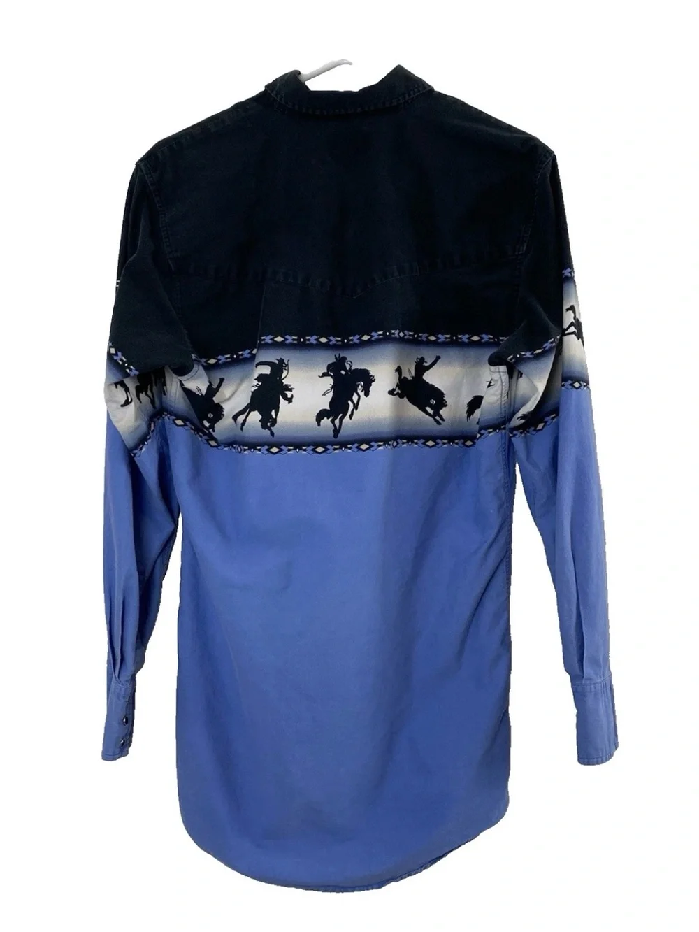 Cumberland Outfitters Snap Front Western Shirt - Small